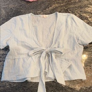 baby blue tie front top!
